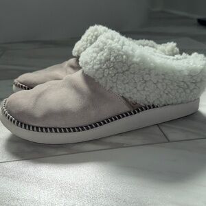 Olukai Grey Slippers with Fur Indoor/Outdoor/ Women 9 EUR 39